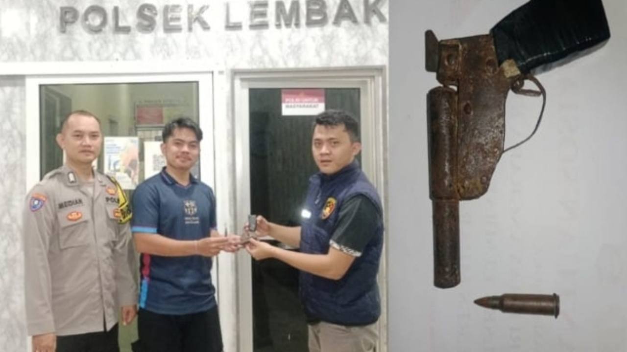 Sadar Hukum Warga Lembak Serahkan Senpi Rakitan