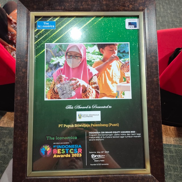 Berkontribusi di Bidang CSR, Pusri Raih Penghargaan Indonesia CSR BRAND Equity Award