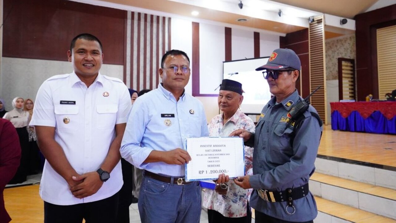 Pemkot Prabumulih Gelontorkan Dana Insentif Triwulan IV, H Arlan: Jadilah Teladan Masyarakat