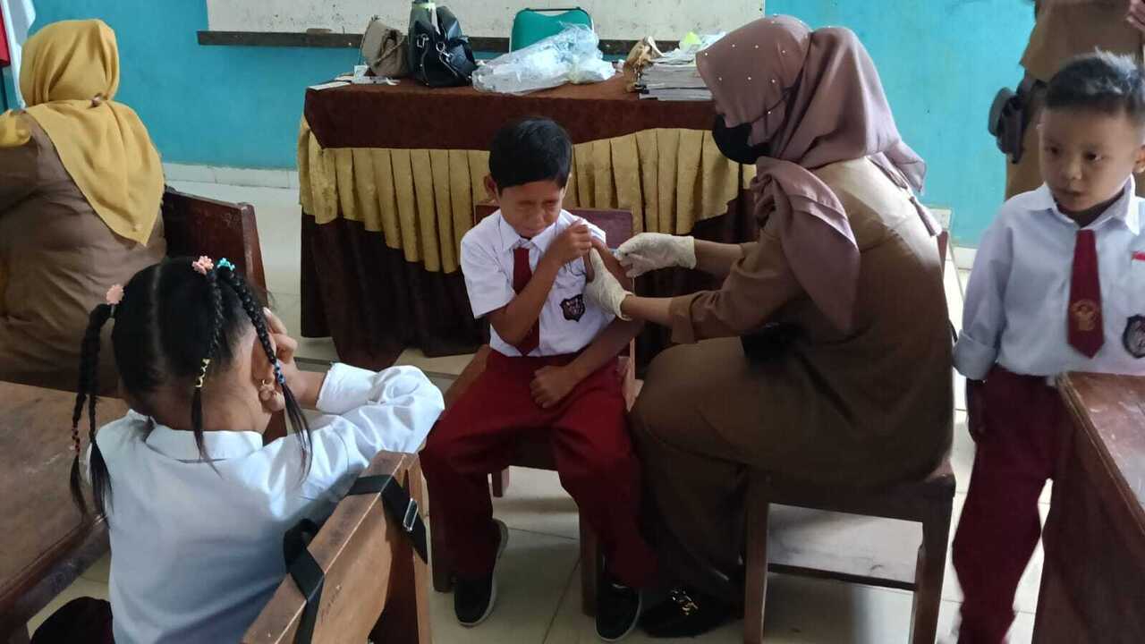 Dinkes OKU Tuntaskan Pemberian Vaksin BIAS 2025