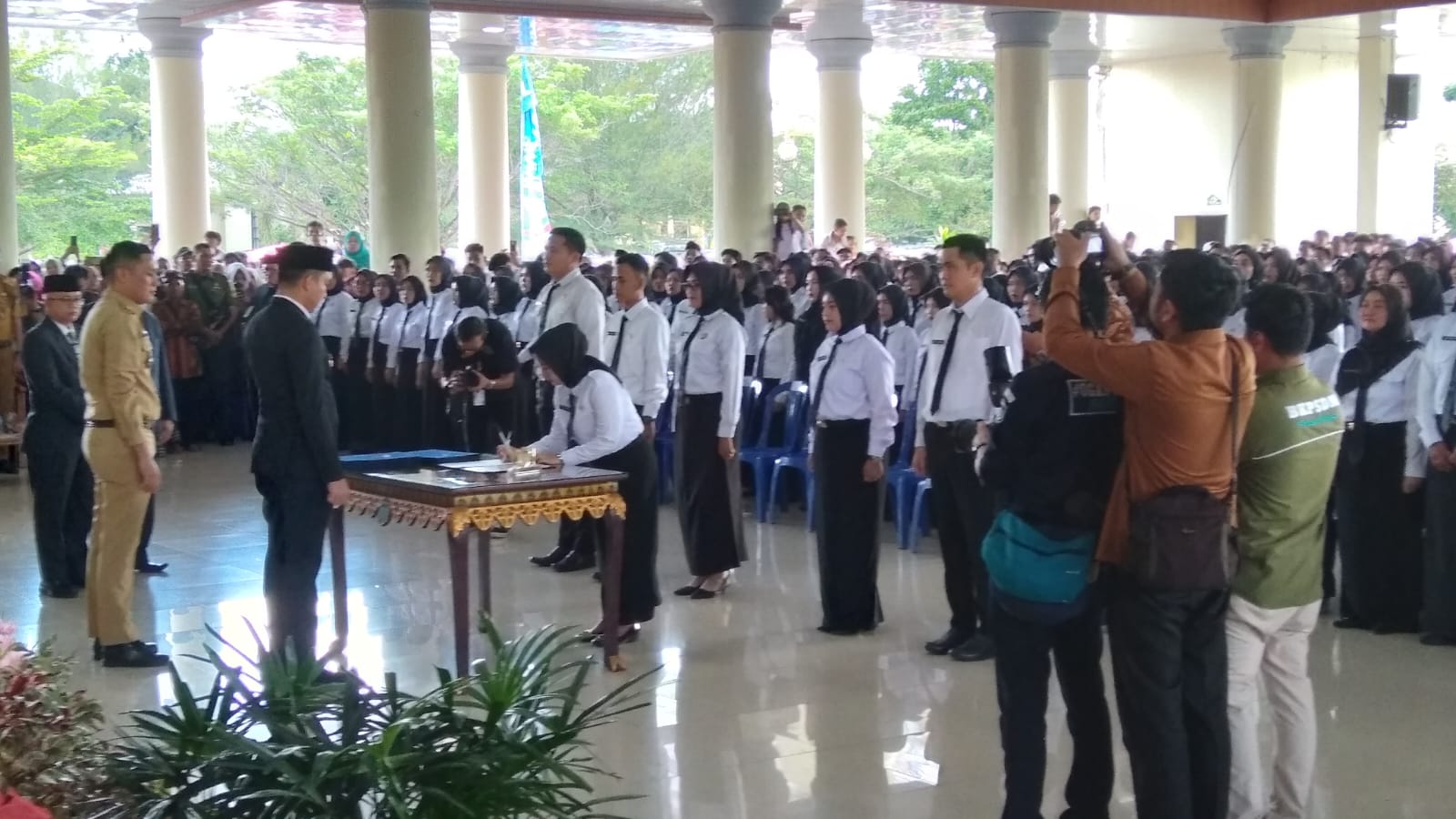 Bupati Ogan Ilir Resmi Lantik 546 Pegawai PPPK Tahun 2023, Sempat Dikeluhkan Ternyata Ini Alasanya