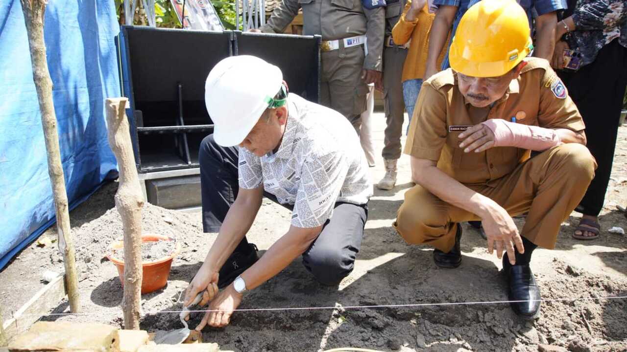 ‎Pencanangan GEBRAK RATILAHU, 25 Rumah di OKU Timur Akan Diperbaiki