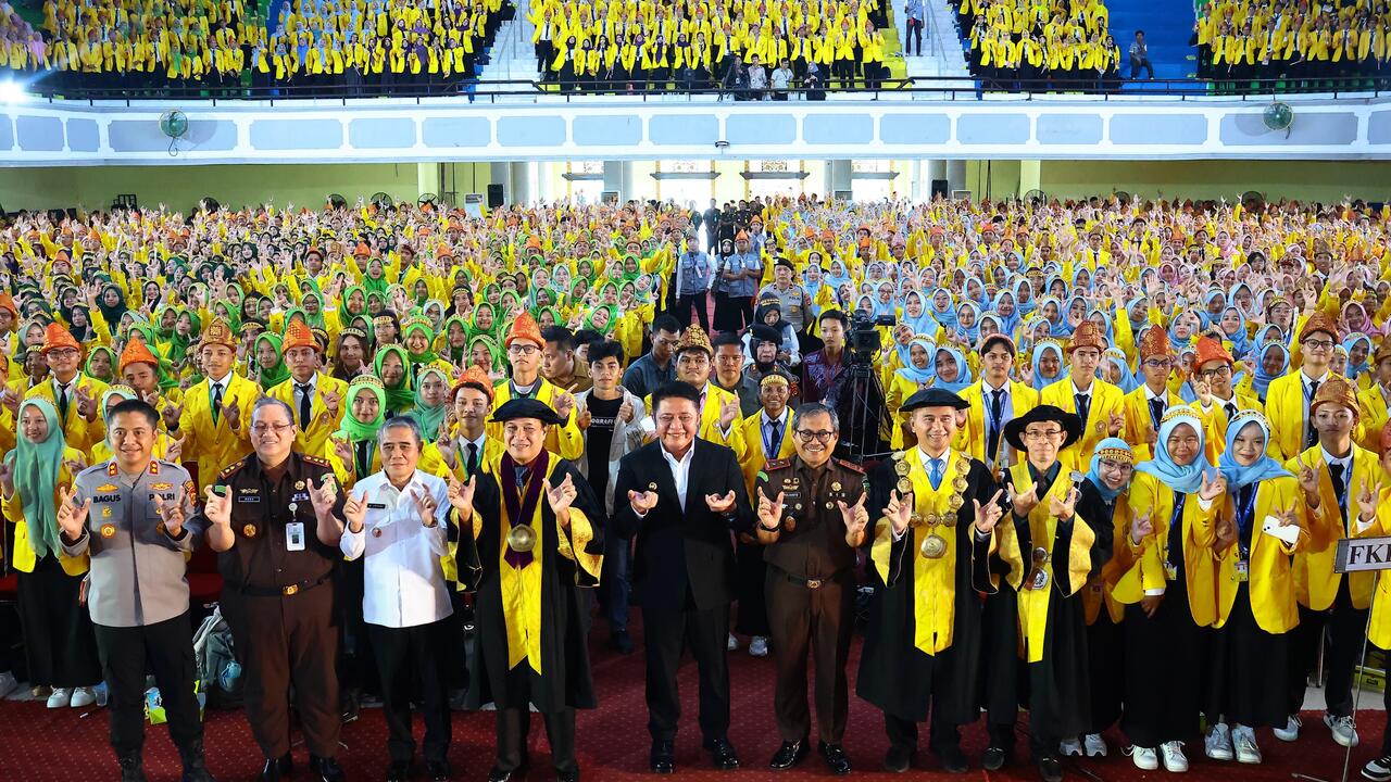 Gubernur Herman Deru Motivasi Mahasiswa Baru Unsri Hadapi Indonesia Emas 2045 dengan Teknologi