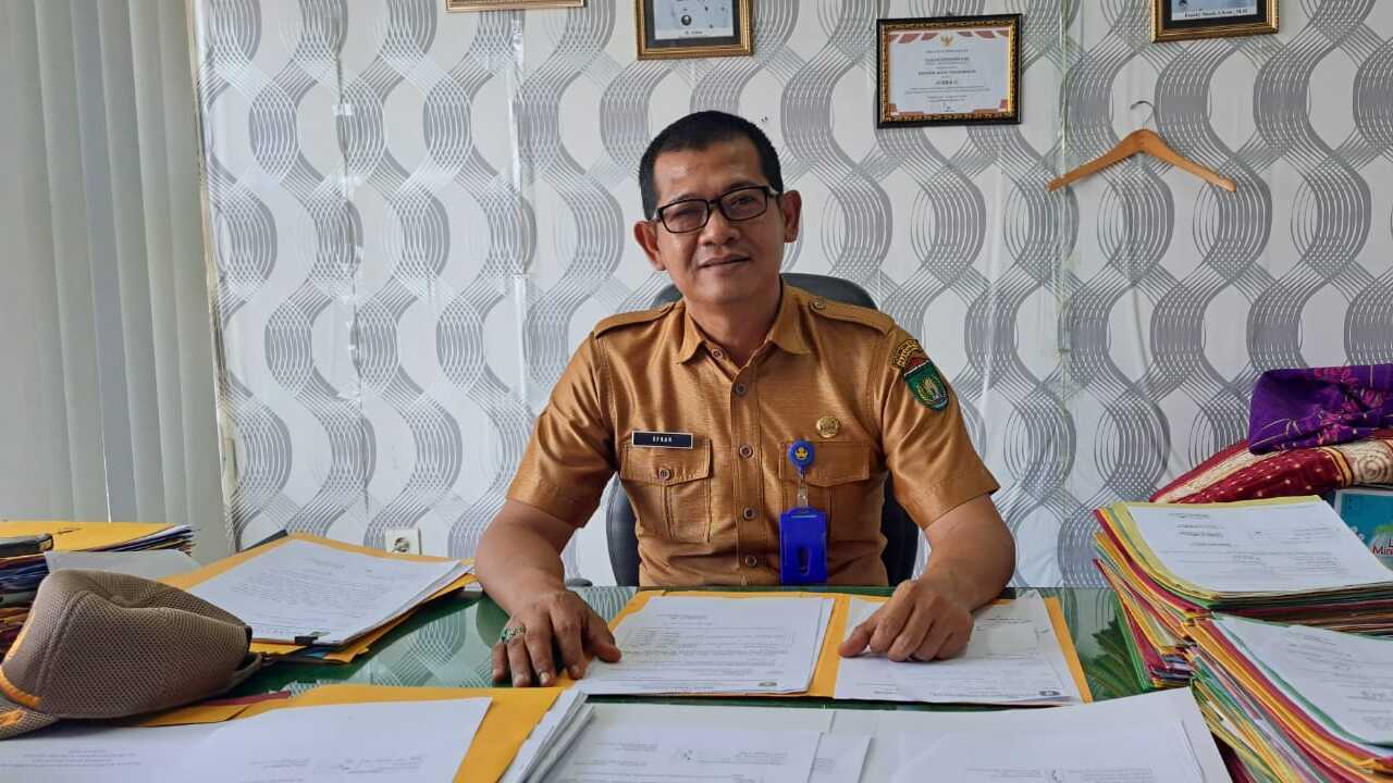 Atlet Bilyard Muba bersama ketua Pengcab Bilyard Muba.