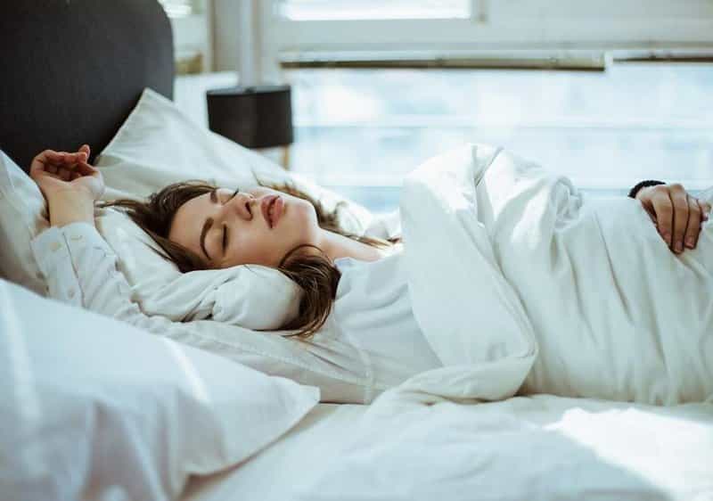 3 Masalah Kesehatan Akibat Terlalu Lama Tidur