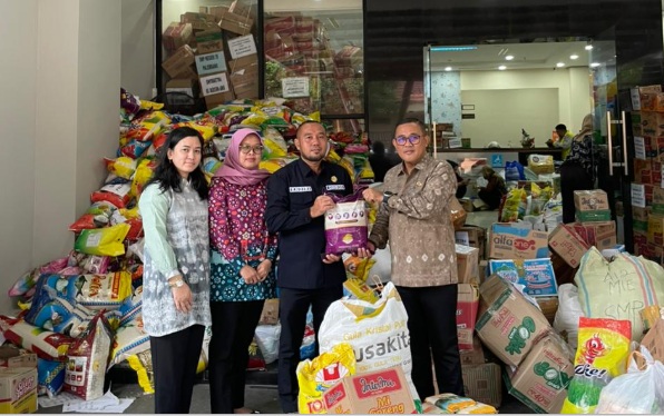 Dinas Pendidikan Kota Palembang Kirim 5 Truk Bantuan Kemanusiaan untuk Korban Bencana di Aceh,Sumbar dan Sumut