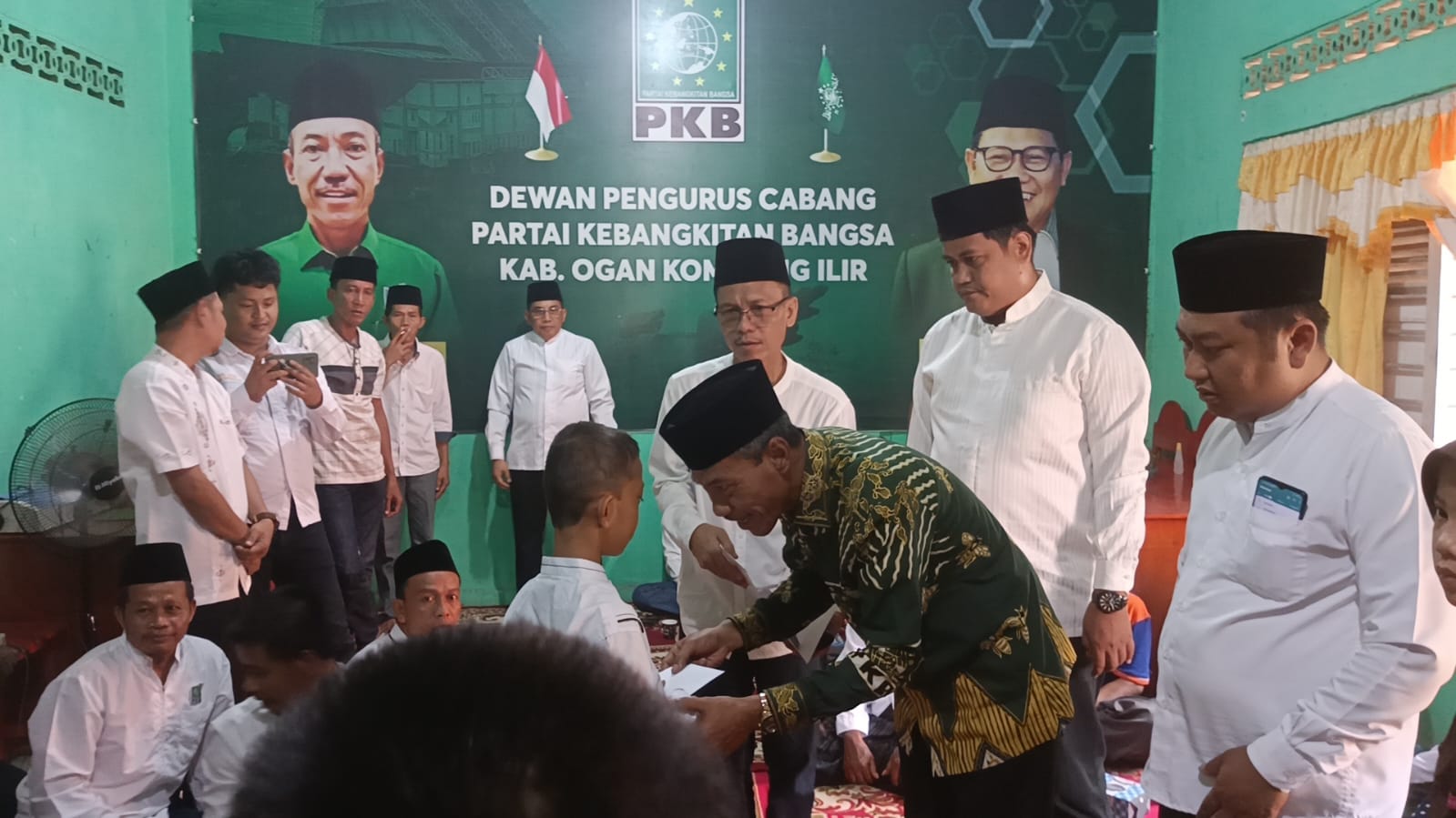 Peringati Harla ke-25, PKB OKI Santuni 21 Anak Yatim