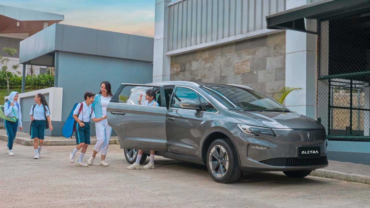 Aletra L8 EV :Mobil Listrik Asli Indonesia dengan Fitur Premium dan Jangkauan 540 Km