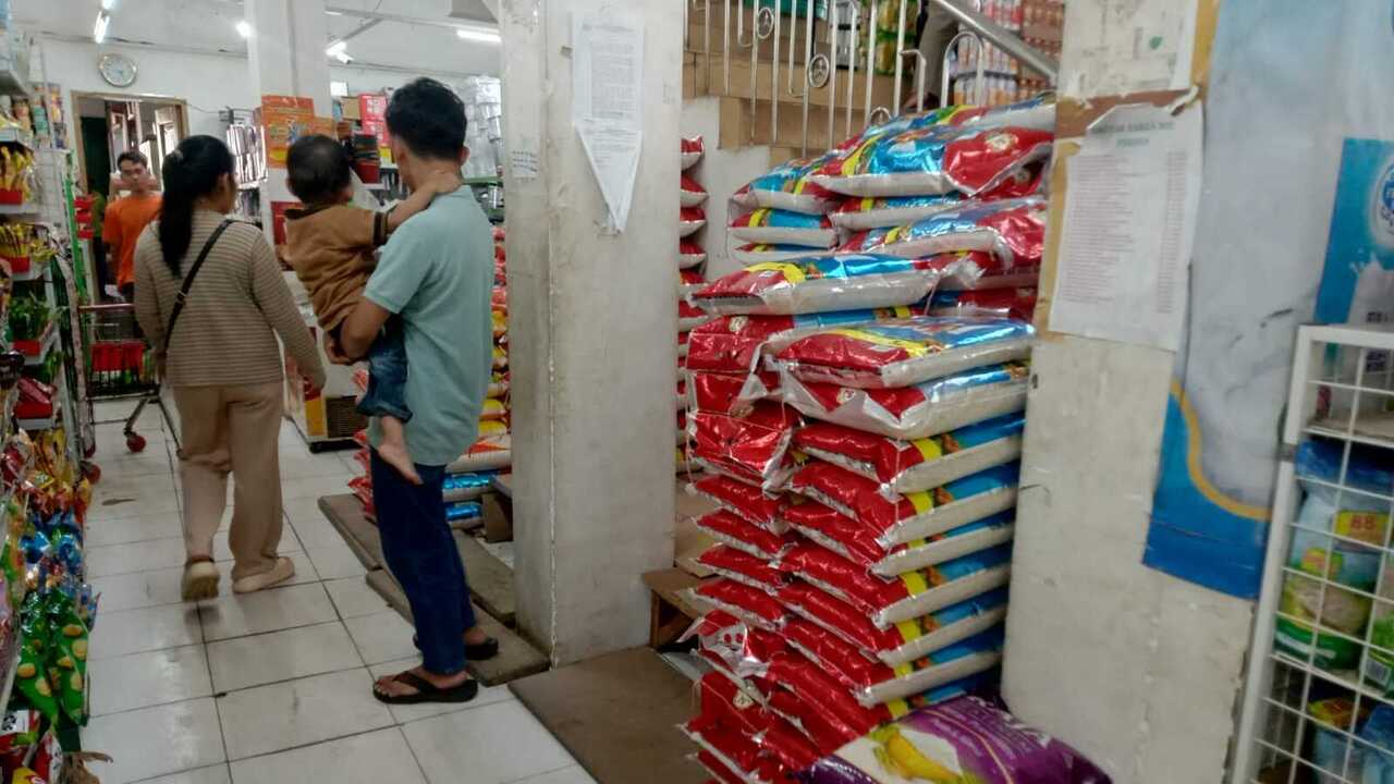 Pasokan Beras Aman,  Ukuran 5 Kg Sangat Diminati
