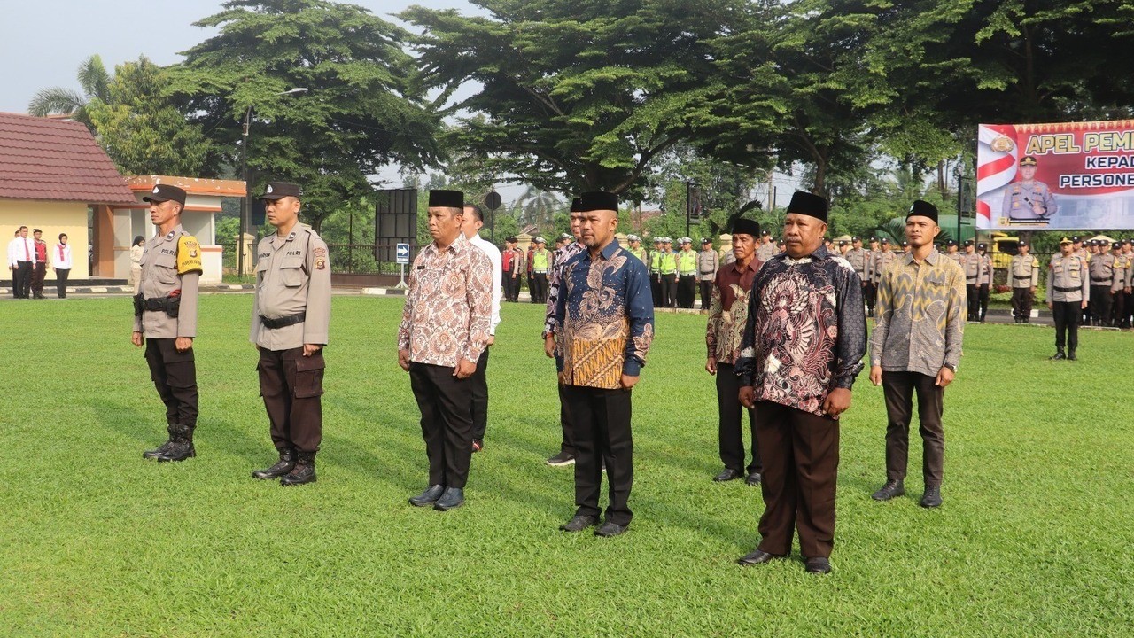 Dua Kades dan Empat Tomas di Prabumulih Terima Penghargaan dari Kapolres