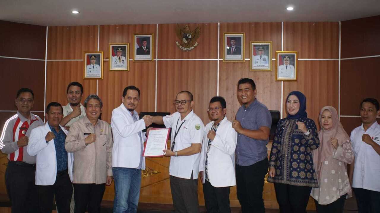 Dokter Hakim Terpilih Aklamasi Sebagai Ketua PMI OKI Baru, Ini Proker Terdekatnya!
