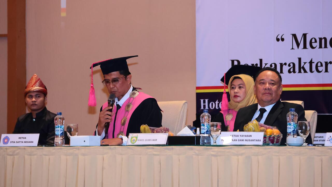 Wisuda Sarjana XXIII STIA Satya Negara Palembang, Wagub Cik Ujang Tekankan Pentingnya SDM Unggul