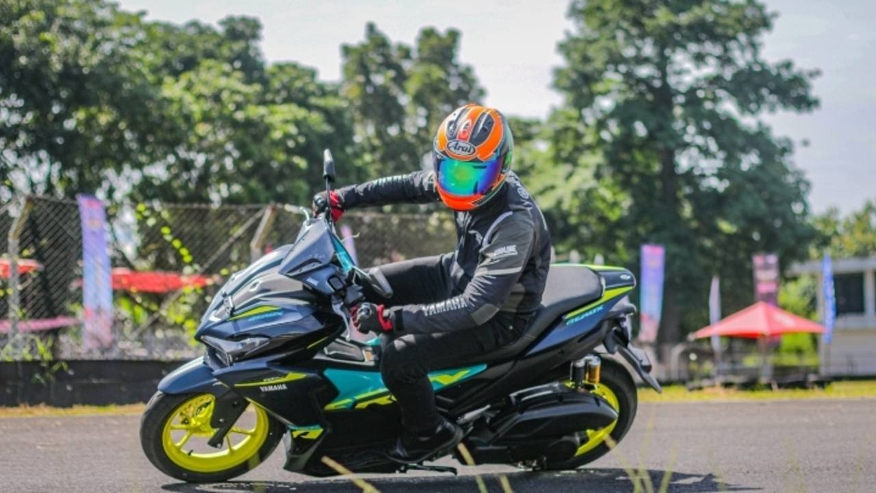 AEROX ALPHA : Super Sport Scooter dengan DNA R-Series, Perpaduan Kecepatan dan Gaya