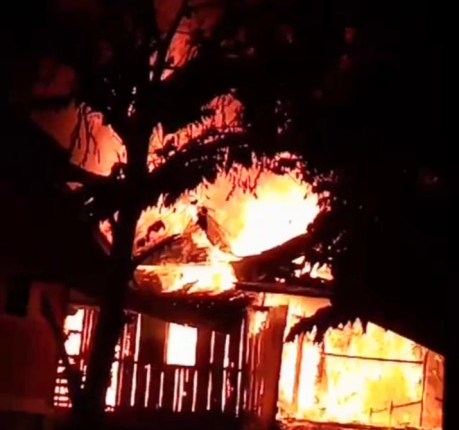 Tiga Unit Rumah di Lubuk Batang OKU Ludes Terbakar