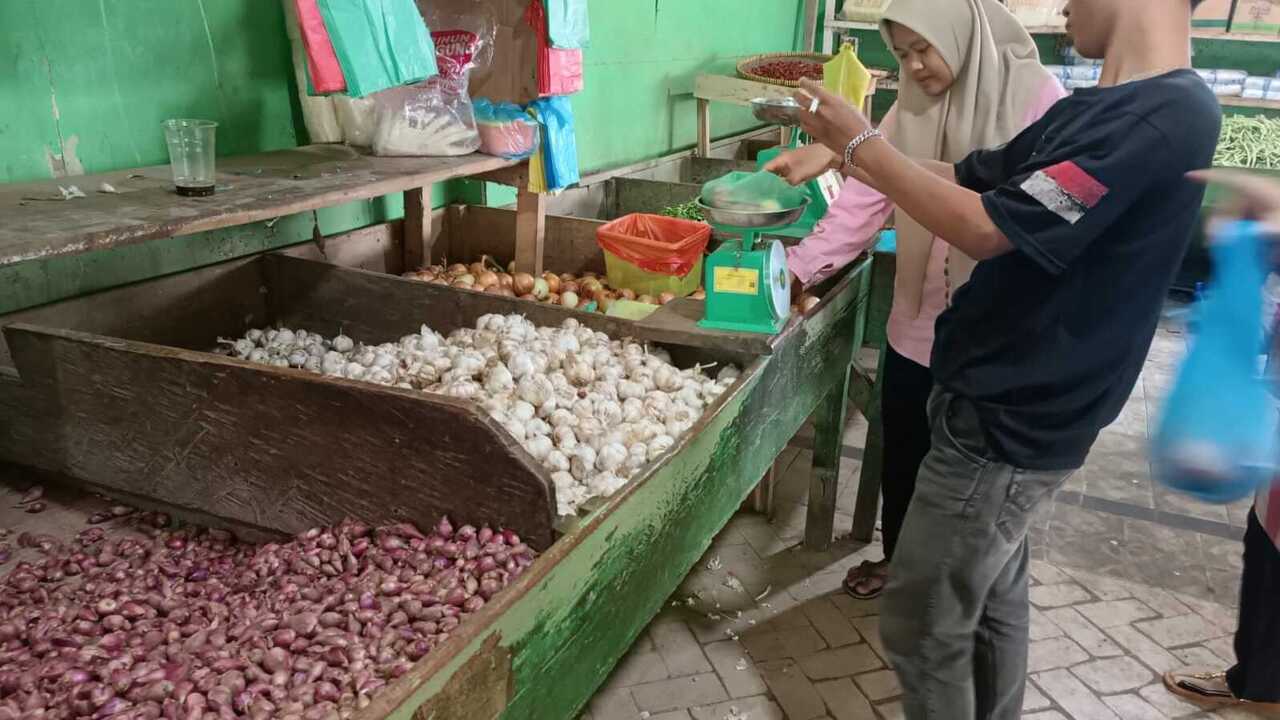 Harga Bawang di OKU Bertahan Rp50 Ribu Perkilogram