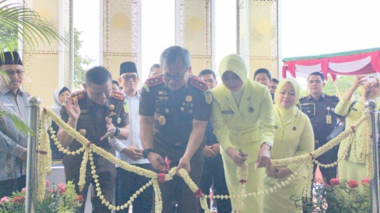 Kejati Sumsel Resmikan Gedung Baru Kejari OKU