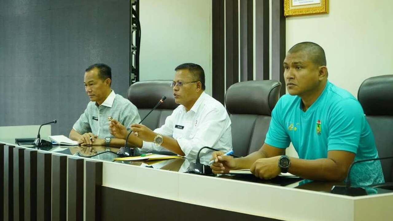 Pimpin Rapat Koordinasi, Wali Kota H Arlan Tekankan Sinergi dan Penguatan Kinerja Pemerintahan