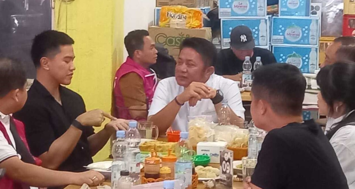 Pilgub Sumsel 2024: Herman Deru dan Kaesang Nikmati Kuliner Legendaris Palembang