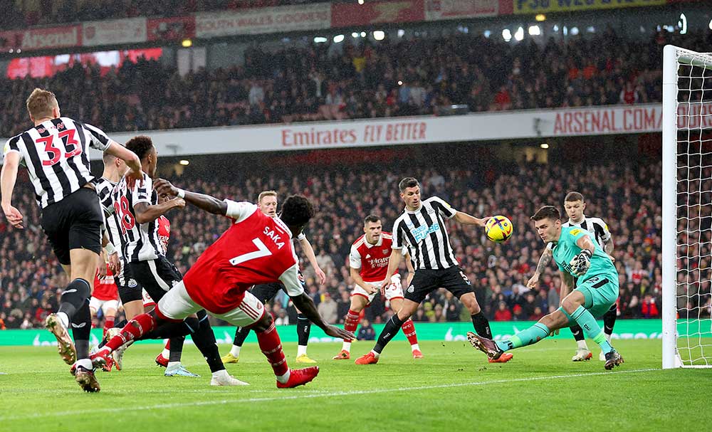 LIGA INGGRIS: Manchester United Pesta Gol, Arsenal Ditahan Imbang Tanpa Gol