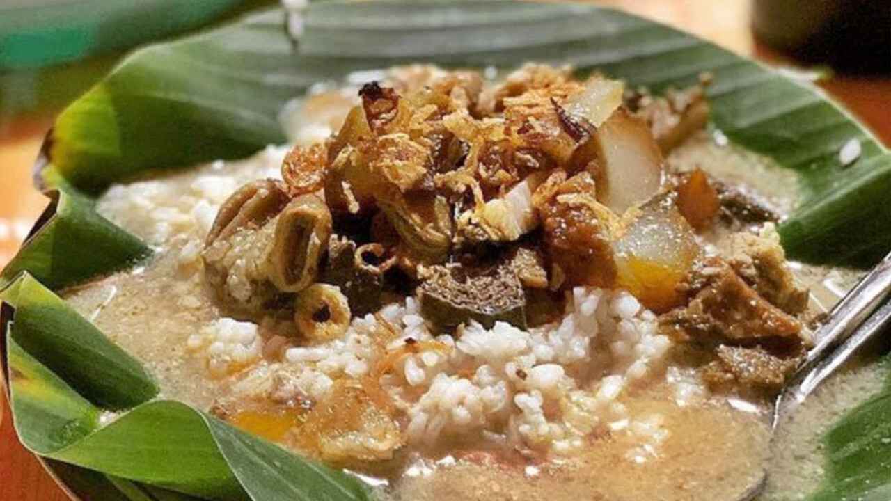 Nasi Ganduk, Kuliner Khas Pati yang Menggoda Selera dan Sarat Makna Budaya