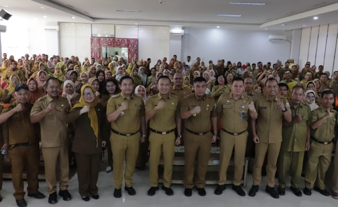 Kabar Gembira! Ribuan Siswa SD dan SMP Negeri di Palembang Akan Dapat Seragam Gratis dari Walikota Palembang
