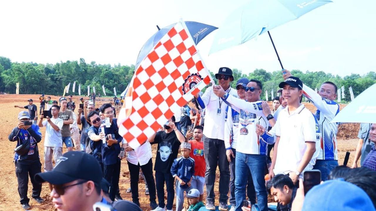 Sumsel Miliki Sirkuit Permanen Grasstrack, Gubernur Herman Deru Optimistis Lahirkan Crosser Andal