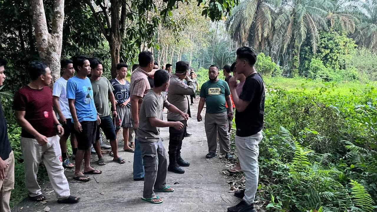 Bujangan di Gunung Megang, Ditemukan Bersumbah Darah