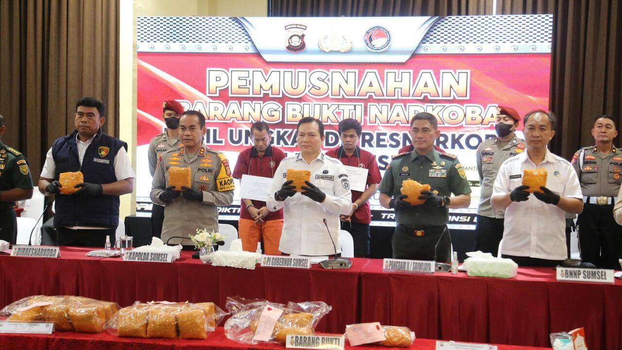 Pj Gubernur Elen Setiadi Apresiasi Polda Sumsel Berhasil Amankan Tiga TSK Beserta BB 49,64 Kg Sabu-Sabu