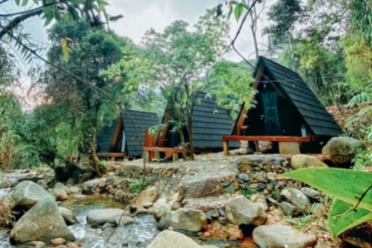 Pengalaman Seru Liburan Keluarga di Luwihaja Hill: Glamping Tepi Sungai di Puncak Bogor