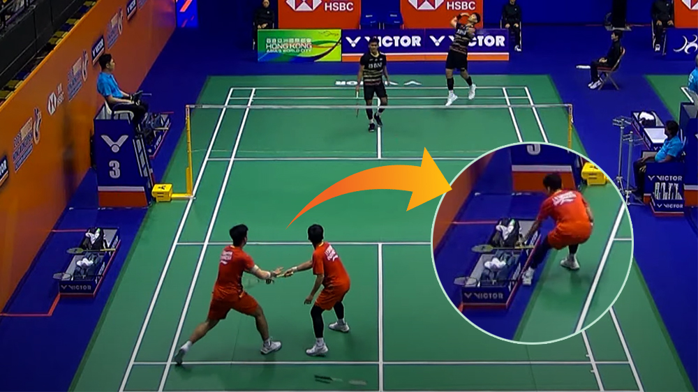 MOMEN KOCAK: Leo Rolly Carnano Pinjamkan Raket ke Daniel Marthin di Hong Kong Open 2023