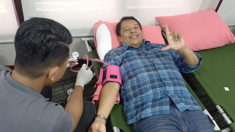 Karyawan XL Axiata Menggelar Aksi Donor Darah dan Pemeriksaan Kesehatan Gratis