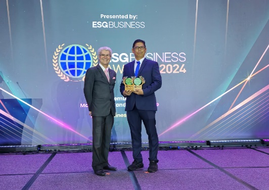 PLN Raih Dua Penghargaan Internasional dalam Ajang ESG Business Awards 2024 di Singapura