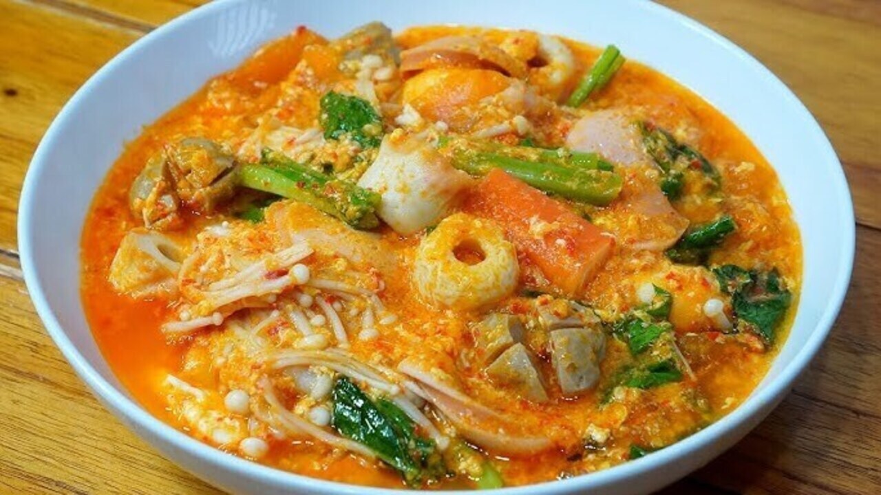 Seblak, Kuliner Khas Bandung yang Terus Berkembang dan Digemari Berbagai Kalangan