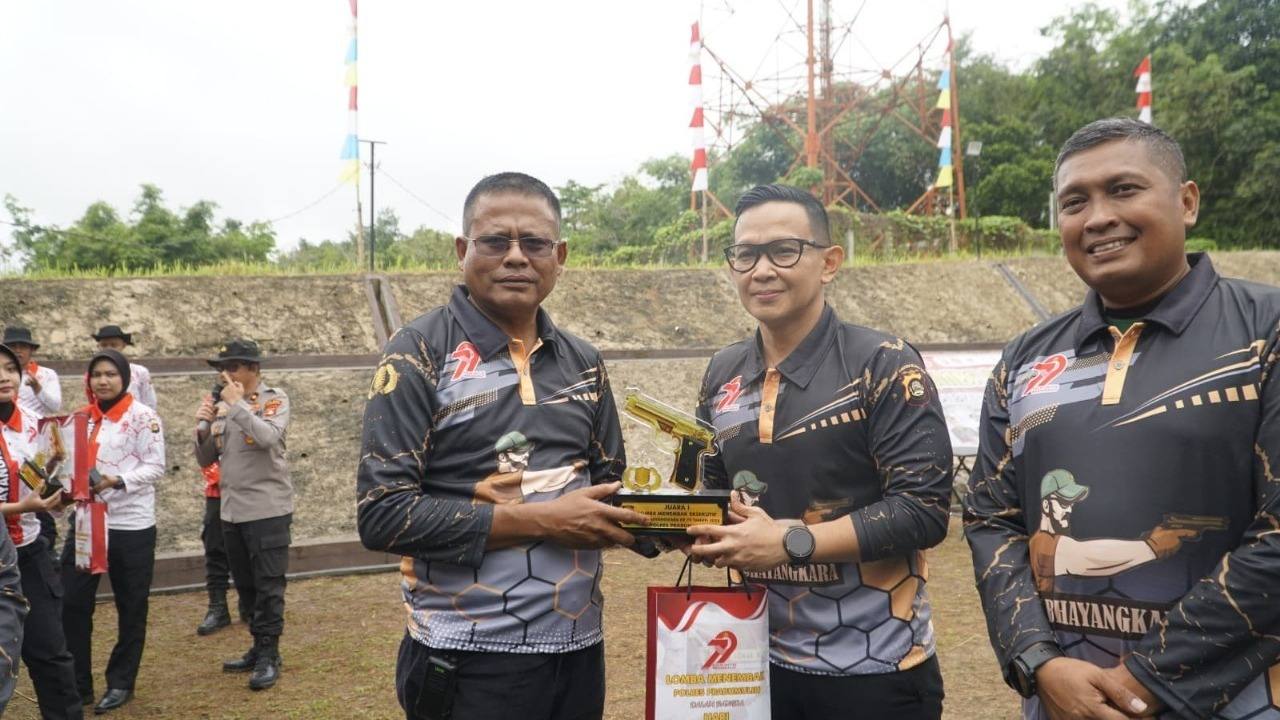 HUT Bhayangkara ke-79, Pinca Bank Sumsel Babel Prabumulih Juara Lomba Menembak Eksekutif