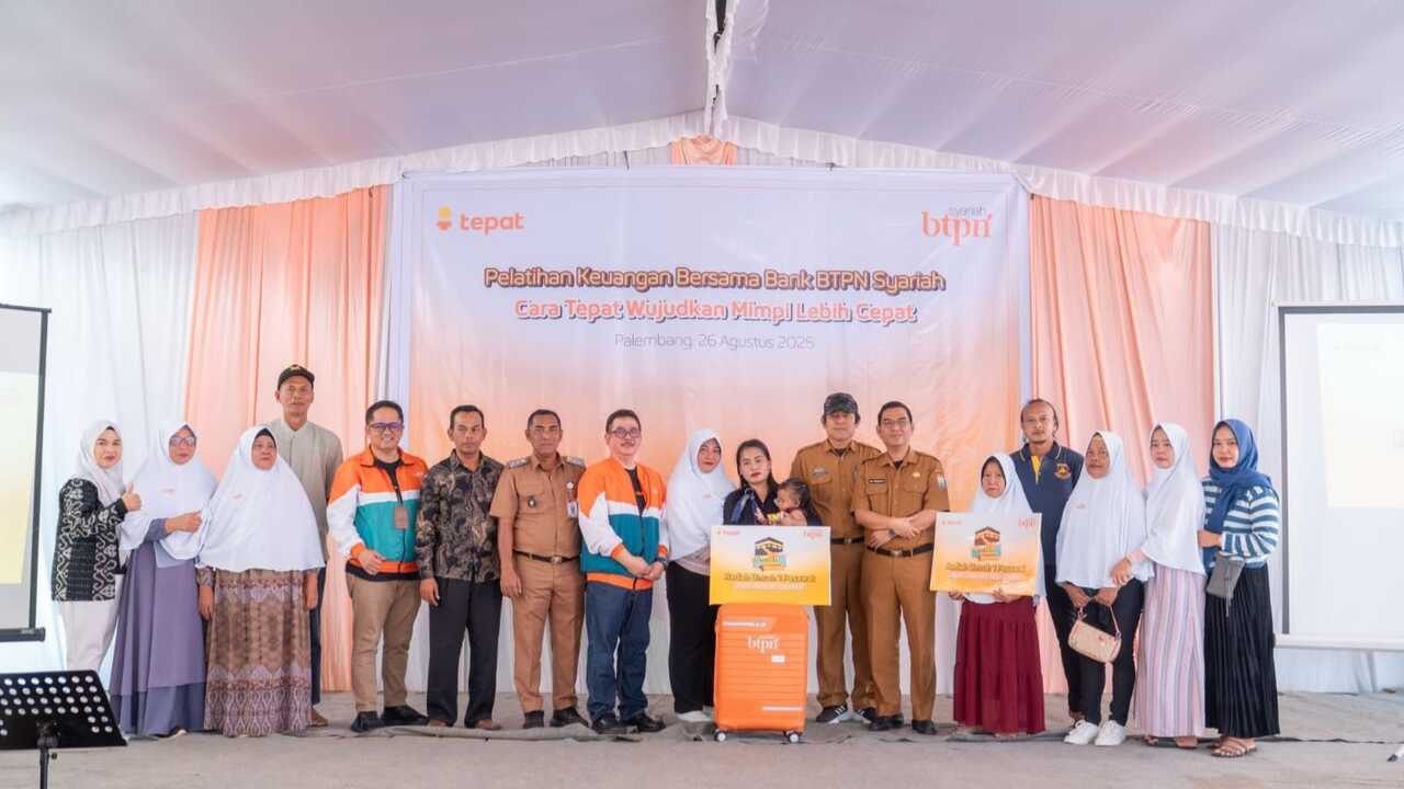 Kekompakan Ibu-ibu Sentra Sukodadi 33 BTPN Syariah di Palembang Antar Mereka ke Tanah Suci Gratis