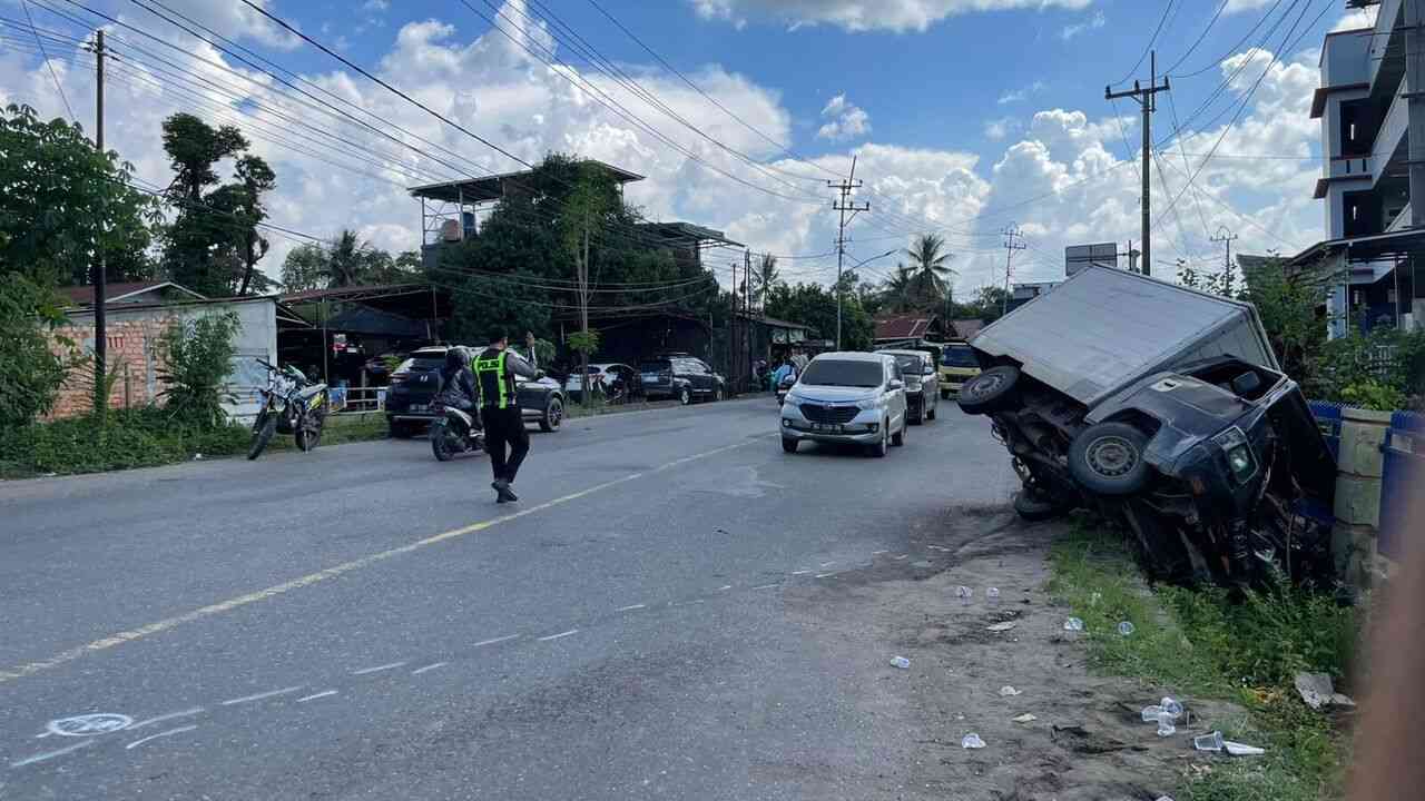 Mobil Box vs Scopy, 2 Orang Luka Berat