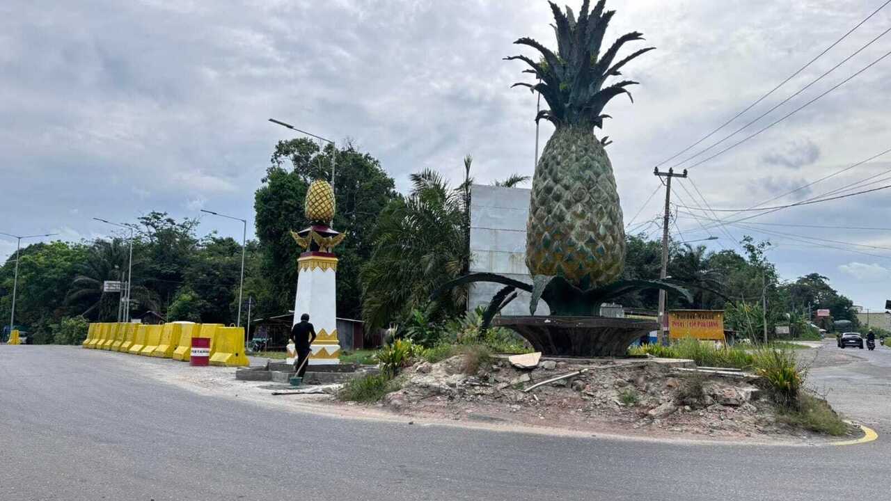 Warga Prabumulih Tolak Pembongkaran Tugu Nanas, Aksi Penolakan Viral di Media Sosial