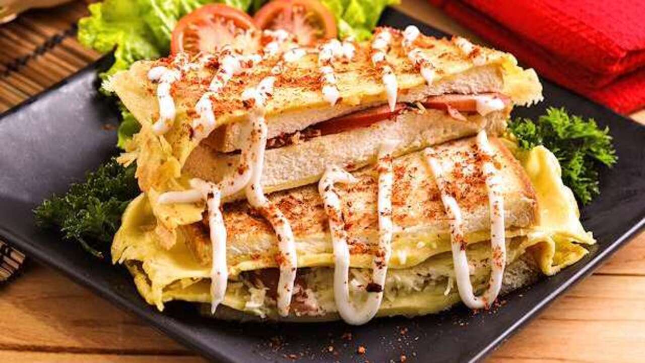 Roti Bakar Sosis Pedas, Camilan Kekinian yang Bikin Lidah Bergoyang