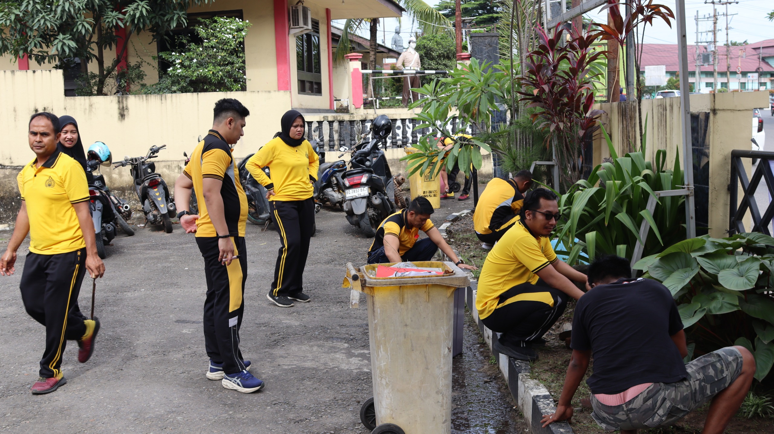 Komitmen Disiplin dan Jaga Kebersihan Institusi