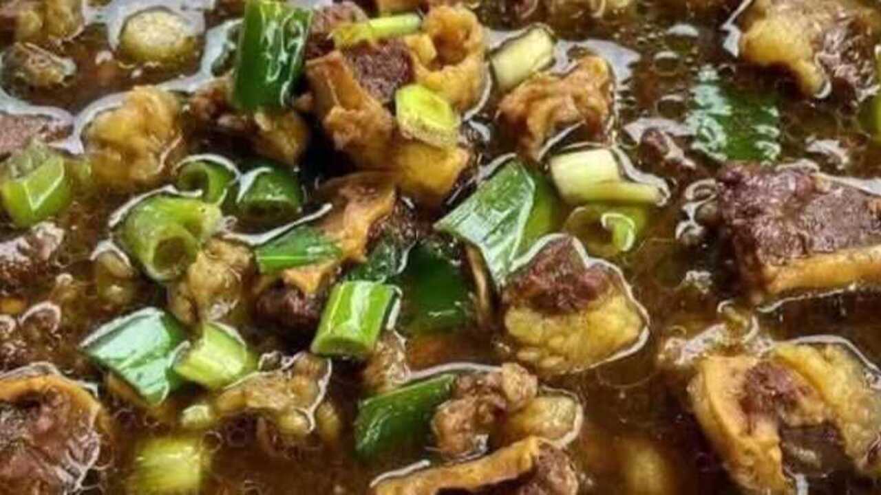 Begini Cara Buat Rawon Sapi Iga, Sajian Legendaris yang Menghangatkan Meja Makan Keluarga