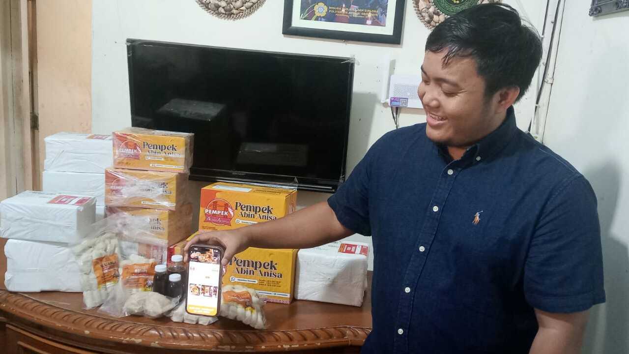 Berawal dari Status WhatsApp, Pempek Abin & Anisa Sukses Tembus Pasar Nasional hingga Internasional Lewat Shop