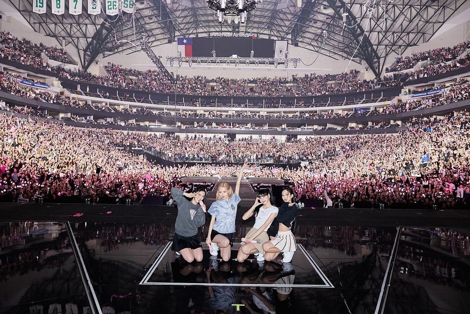 Wow Keren, Konser BLACKPINK di Bangkok Dihadiri Kakak Raja Thailand!