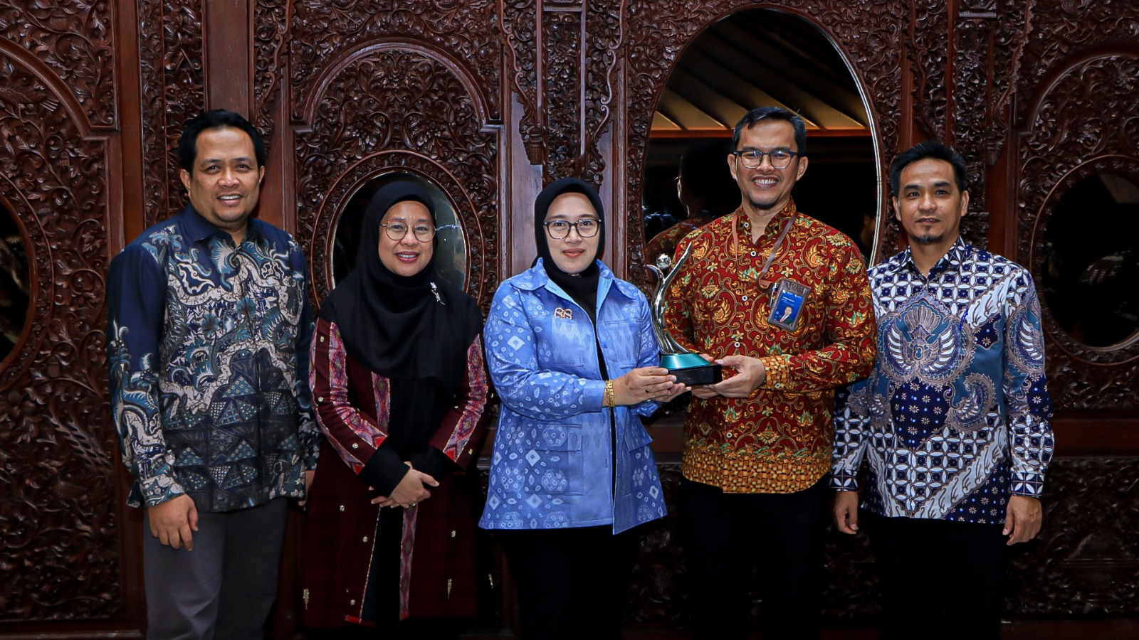 Terapkan Komitmen Pengelolaan Lingkungan Berkelanjutan, Pusri Raih Proper Hijau 