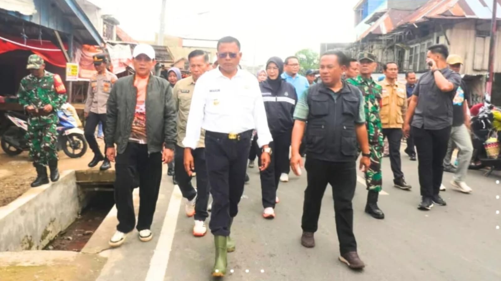 Sidak PTM II, Wali Kota Prabumulih Perintahkan Pembongkaran Lapak Liar di Jalan Prof M Yamin