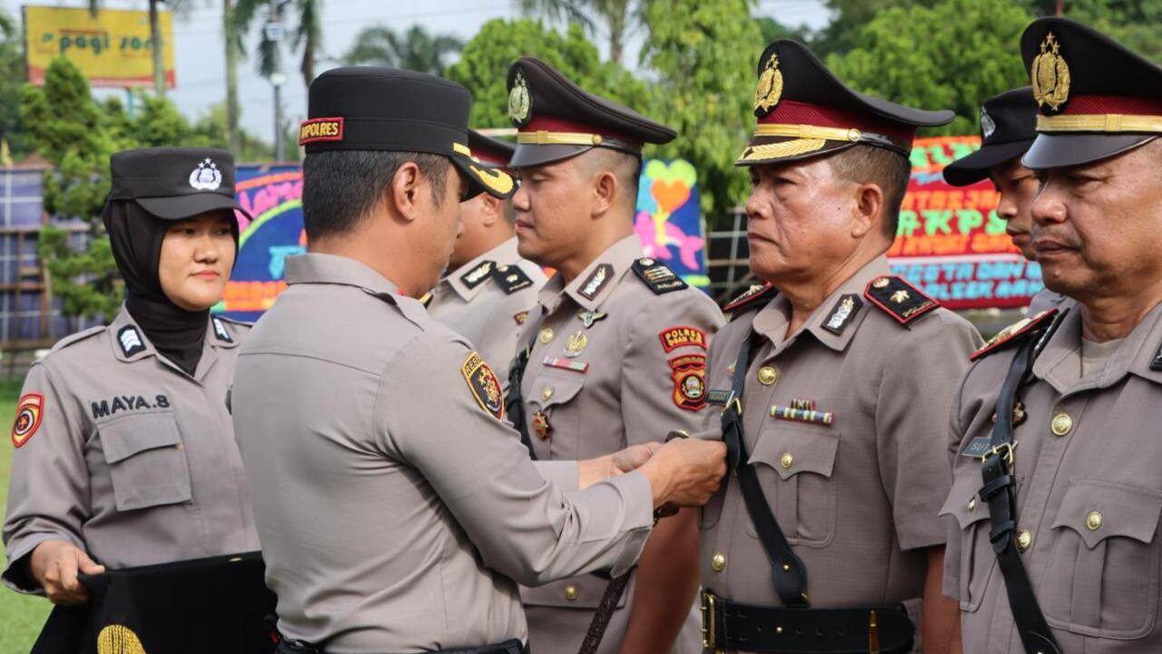 Dua Kapolsek, Satu Kasat dan Kabag Ops Polres Ogan Ilir Resmi Berganti