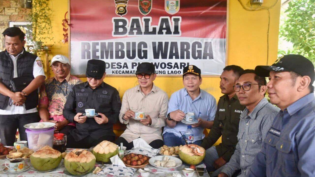 Pj Gubernur Elen Setiadi Dampingi Wamendagri Tinjau Saluran Irigasi Pertanian Di Kawasan Tanjung Lago Banyuasi