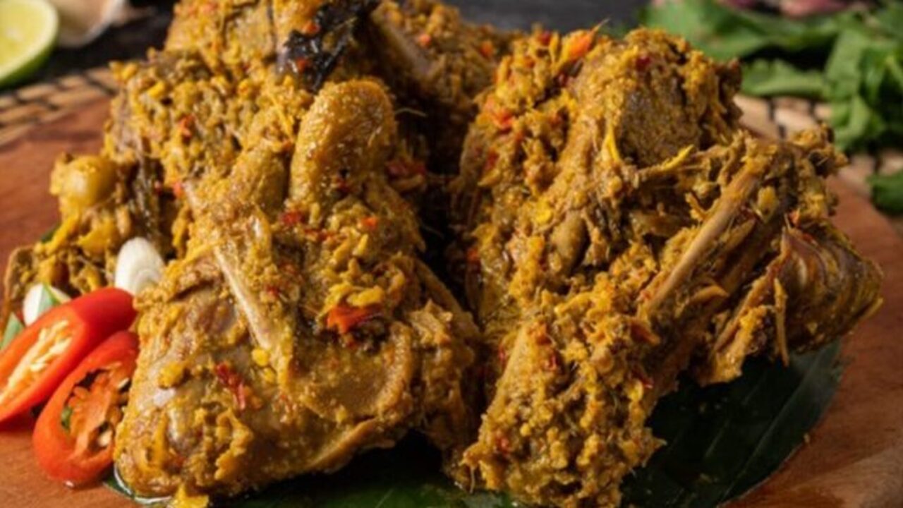 Bebek Betutu : Warisan Kuliner Bali yang Memikat Selera