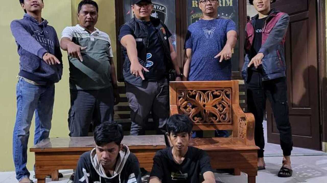 Curi Kursi Jati di Teras Rumah Dinas Manajer SCM Pertamina, 2 Sekawan di Prabumulih Ditangkap Polisi