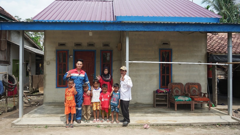  Lima Rumah Tidak Layak Huni Direnovasi, Kilang Pertamina Plaju Ukir Senyum Keluarga di Desa Rimba Balai Banyu