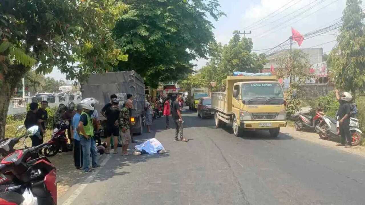 Kecelakaan Maut di OKU, Pemotor Tewas Terlindas Truk Kontainer